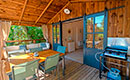 Tente cabane sur pilotis salon